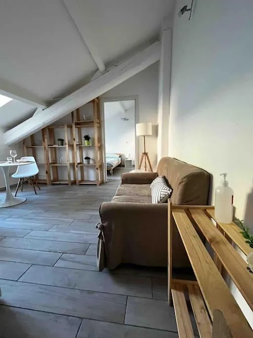 Wood 20 Apartment Milan Italy