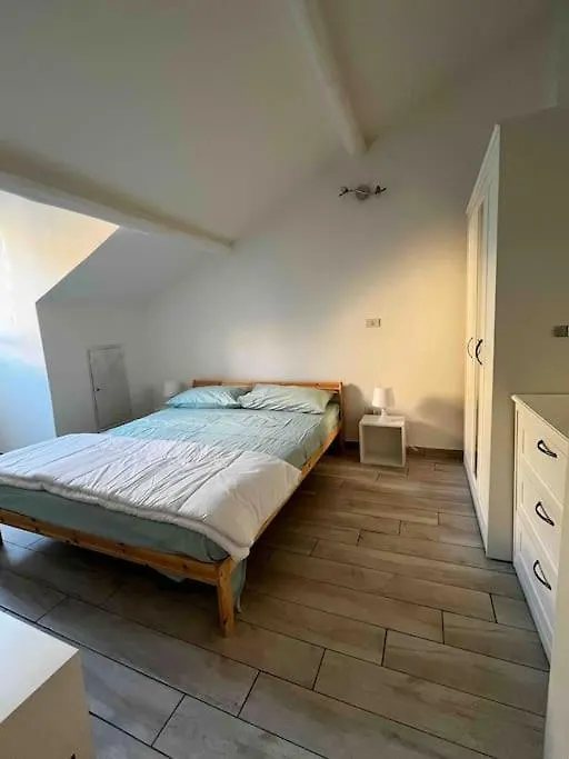 Wood 20 Apartment Milan