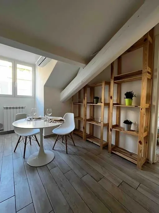 Wood 20 Apartment Milan Italy
